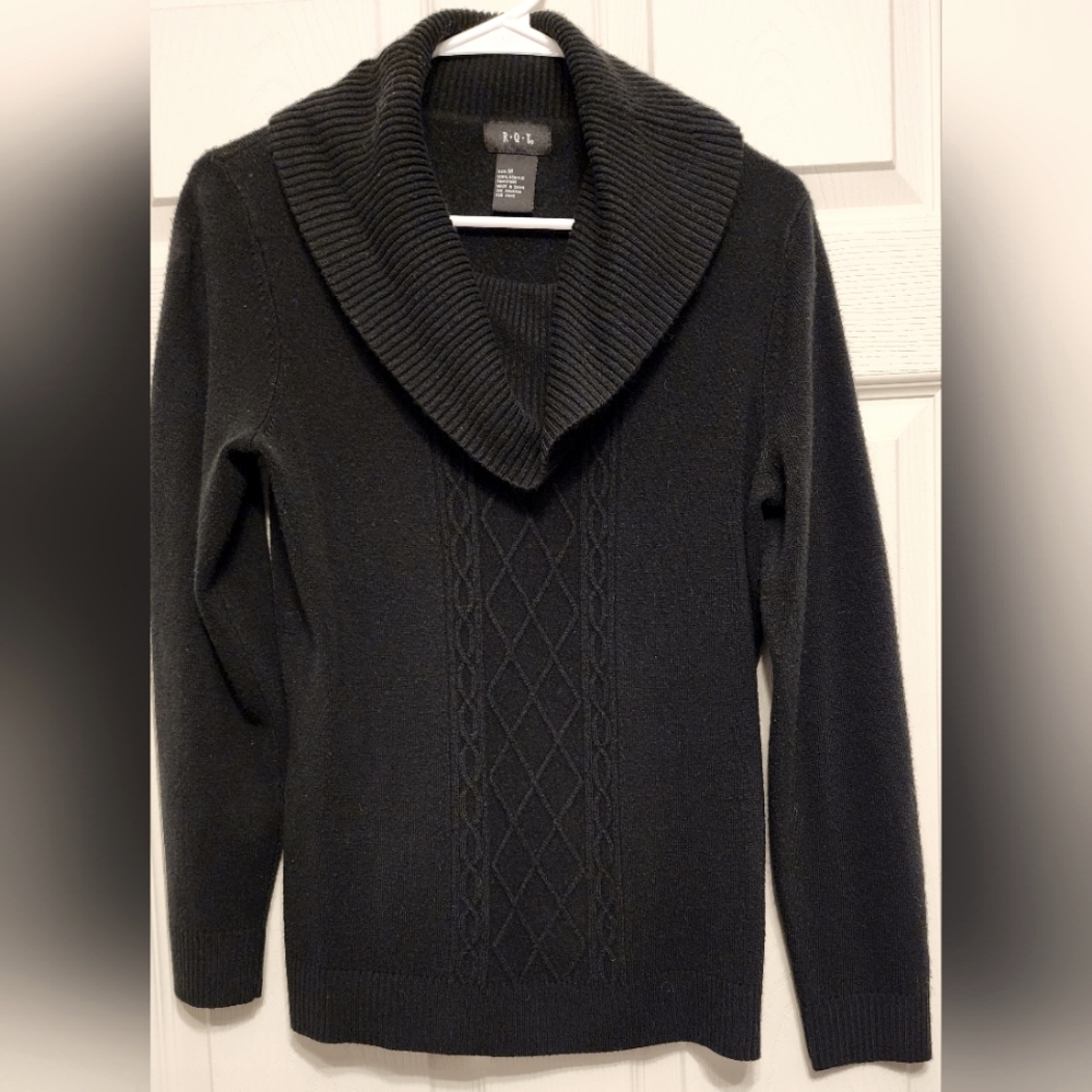 Women's retro black sweater